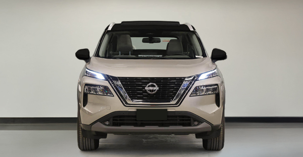 نيسان اكس تريل SV بلس4WD سقف أسود 2025